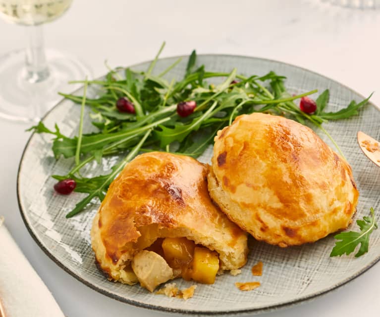 Feuilletés au foie gras rôti et compotée de mangue à la vanille