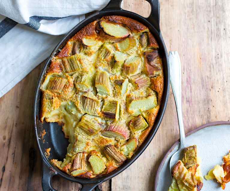 Clafoutis léger à la rhubarbe