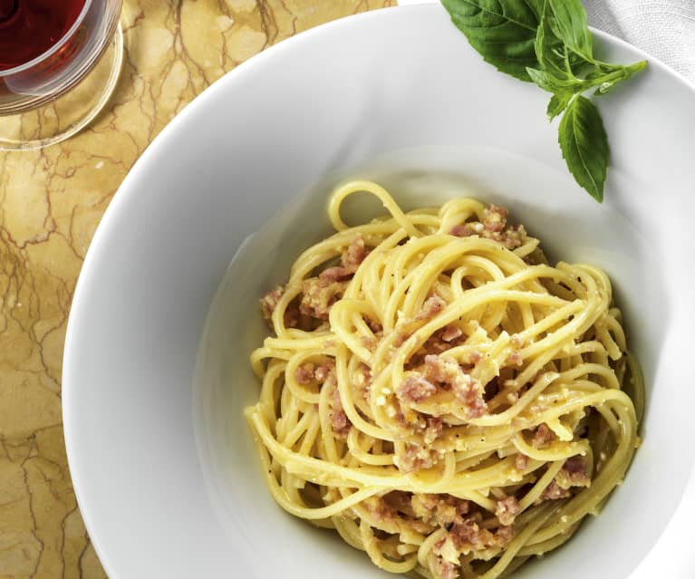 Espaguete à carbonara