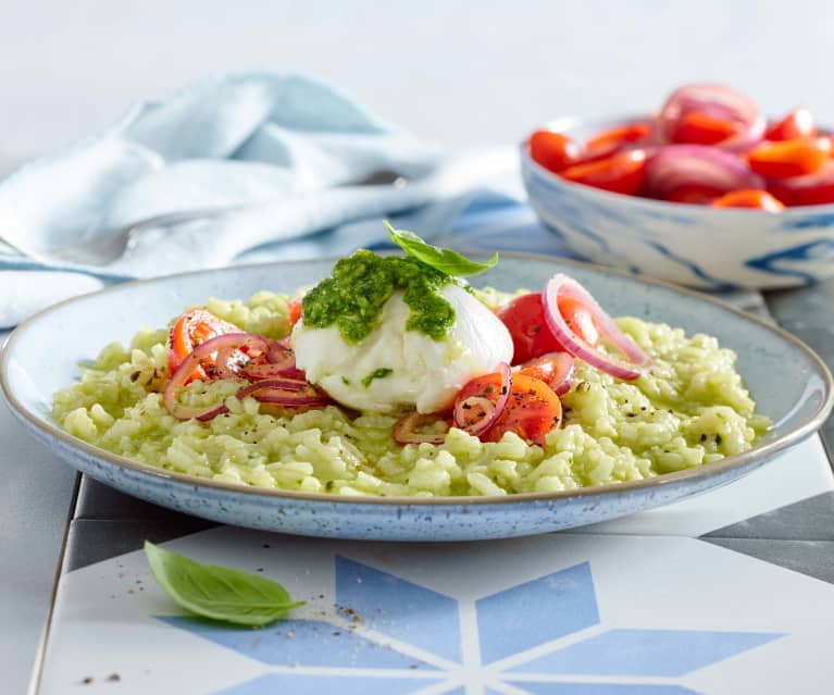 Burrata mit marinierten Cherry-Tomaten und Pesto-Risotto