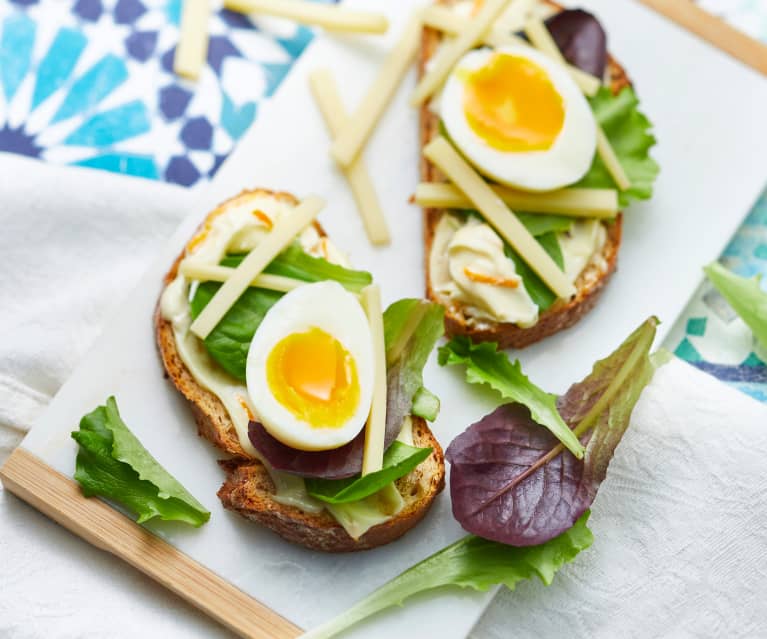 Tartine œuf mi-dur, mayonnaise aux agrumes et fromage