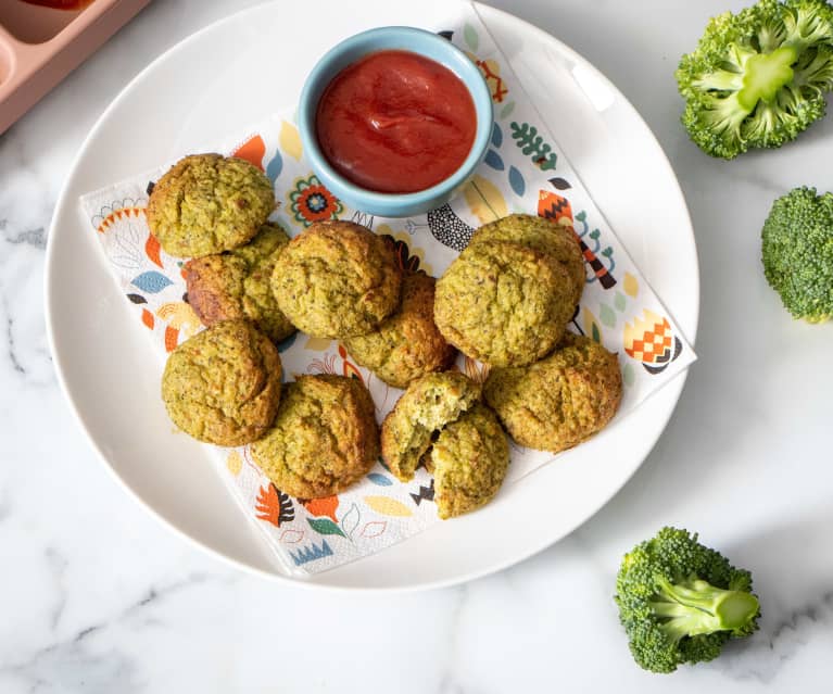 Cheesy broccoli nuggets (12 months+)