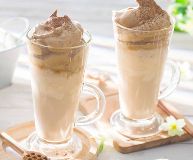 Café dalgona con crema de whisky y helado - Cookidoo® – the official  Thermomix® recipe platform