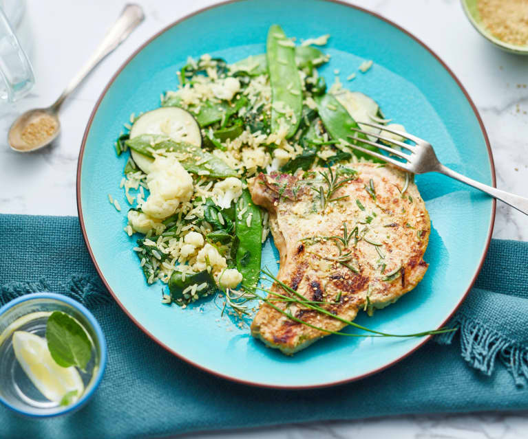 Wok de poulet aux légumes, nouilles de riz et gomasio