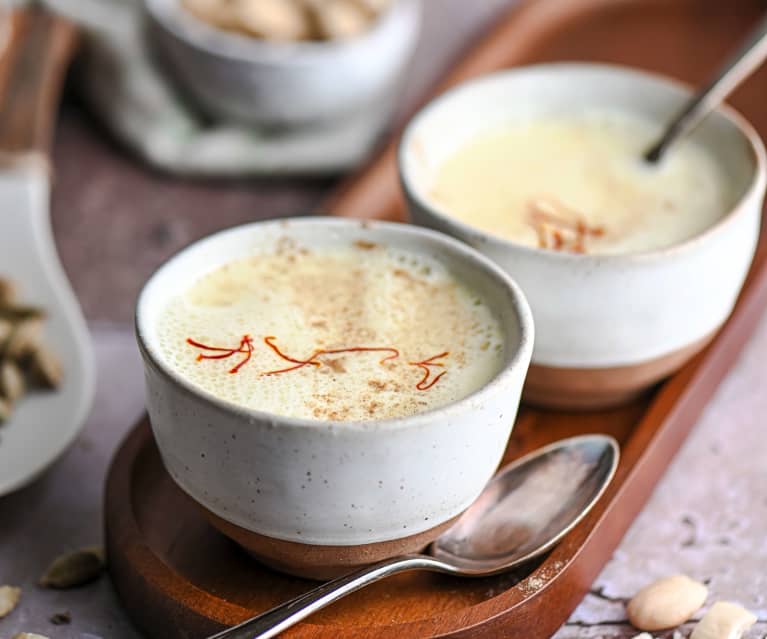 Bebida energética de Azafrán Cardamomo y Almendras