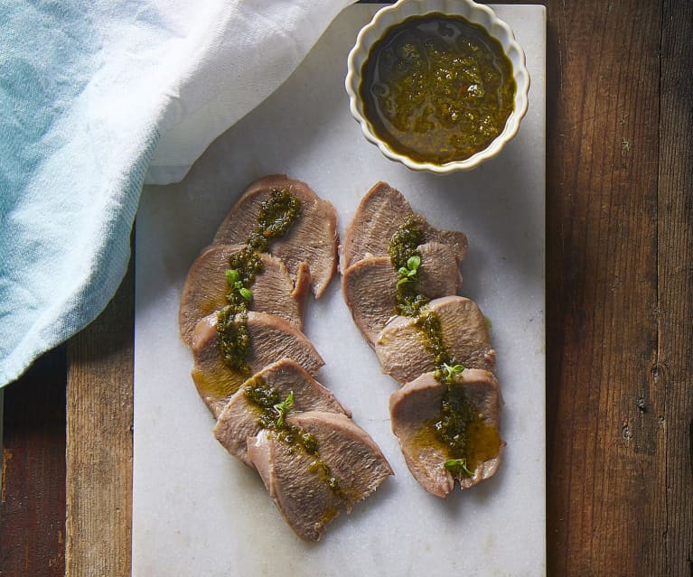 Lingua sottovuoto con salsa verde