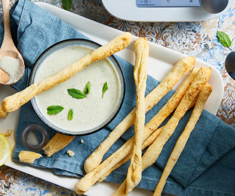 Soupe d'artichaut, fromage frais et menthe - Gressins au citron