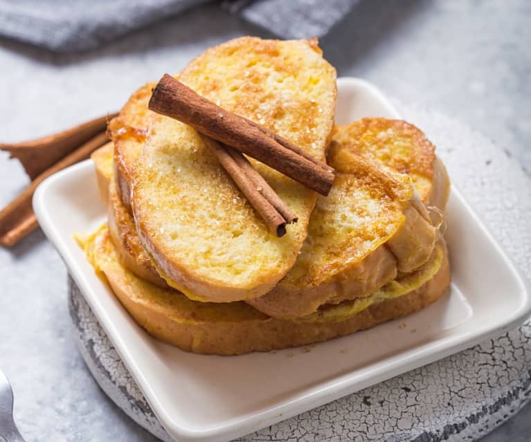 Torrijas con leche condensada al vapor