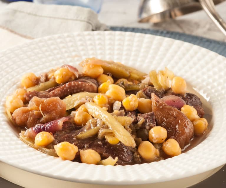 Guiso de pato con garbanzos y borrajas