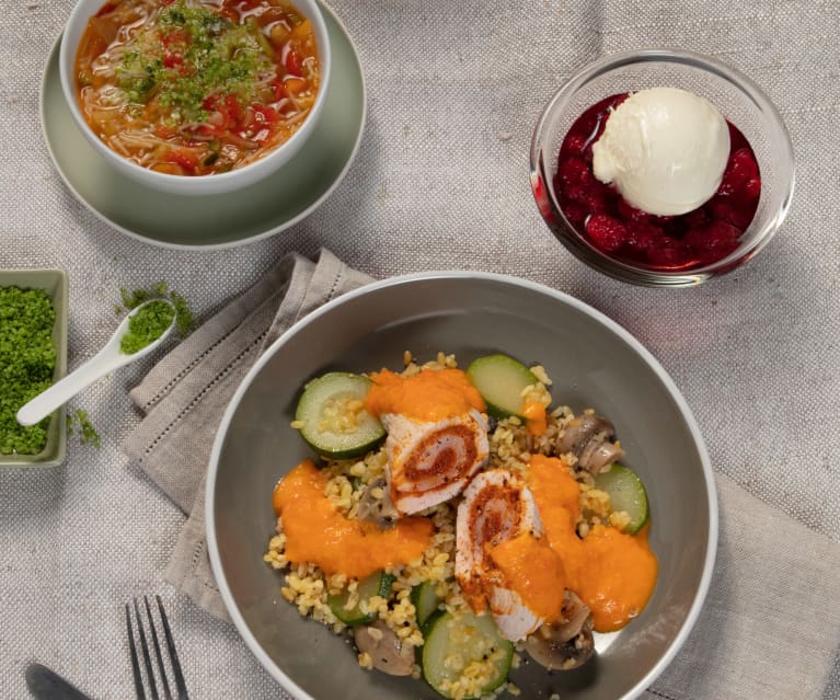 Menü: Minestrone, Putenrouladen mit Paprikasauce und Bulgur & heiße Liebe