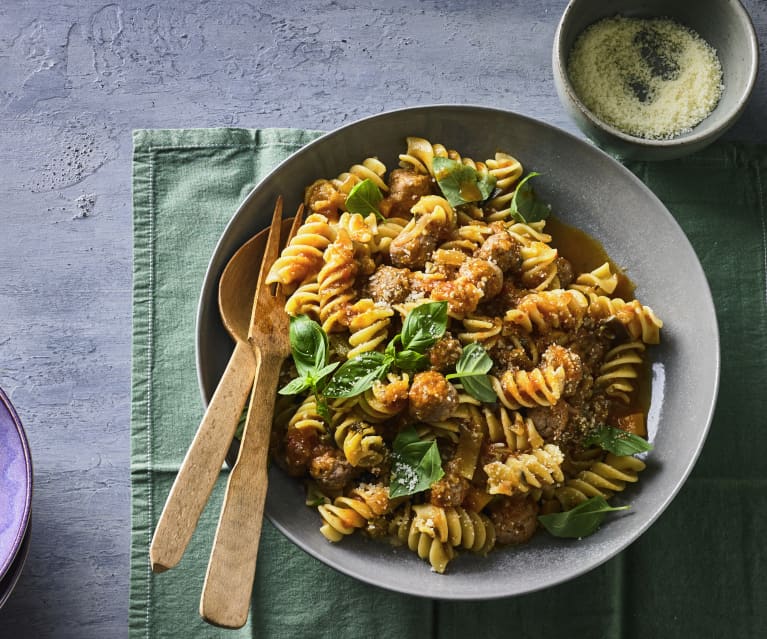 Pasta mit Mettbällchen und Auberginen-Sugo