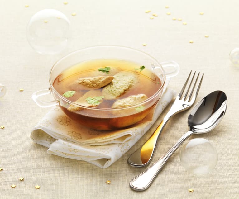 Consommé de faisan et ses quenelles de moelle