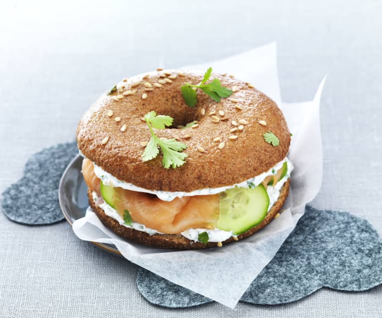 Bagel saumon fumé et concombre