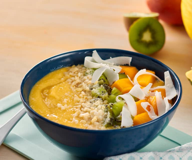 Smoothie bowl de melón, papaya y mango