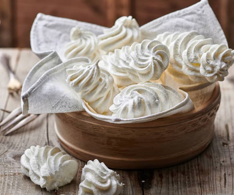 Emmentaler Meringues