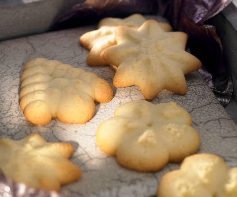 Butterplätzchen aus der Gebäckpresse