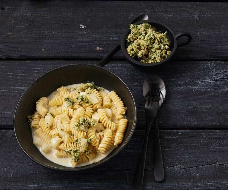 Pasta mit Gorgonzola und Birne