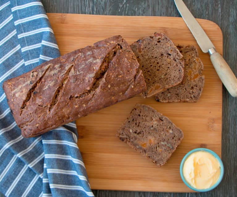 Fruit and nut loaf