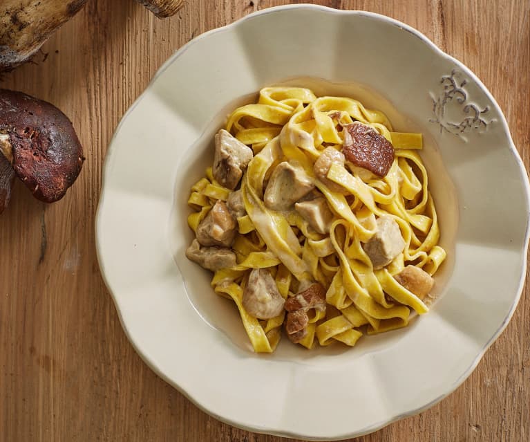 Tagliatelle panna e funghi