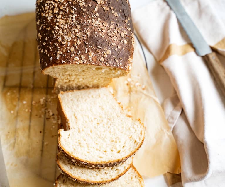 Pain au miel et aux flocons d'avoine