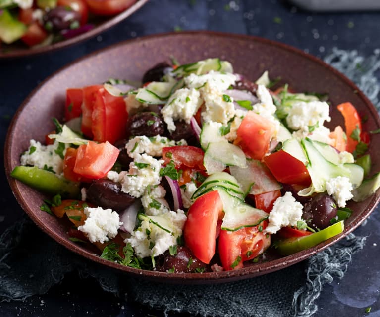 Ensalada Shopska Búlgara (Shopska Salata) (con Cortador)