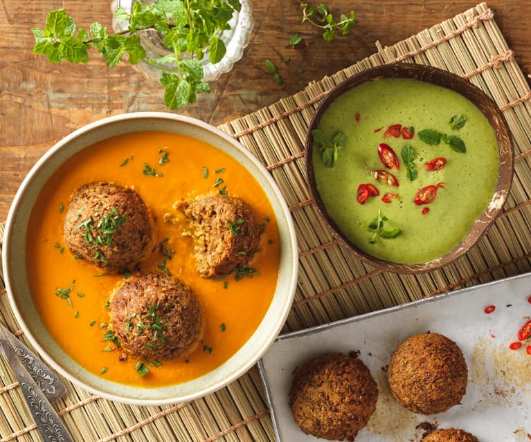 Zuccini-Minz-Suppe und Tomaten-Kokos-Suppe mit Linsenknödeln (XXL)