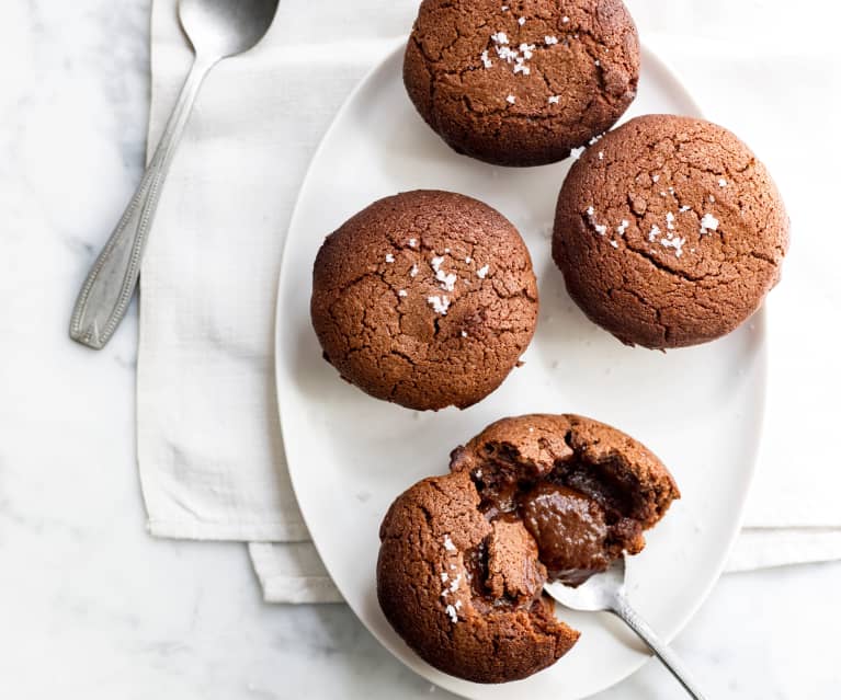 Petits gâteaux coulants chocolat et fleur de sel