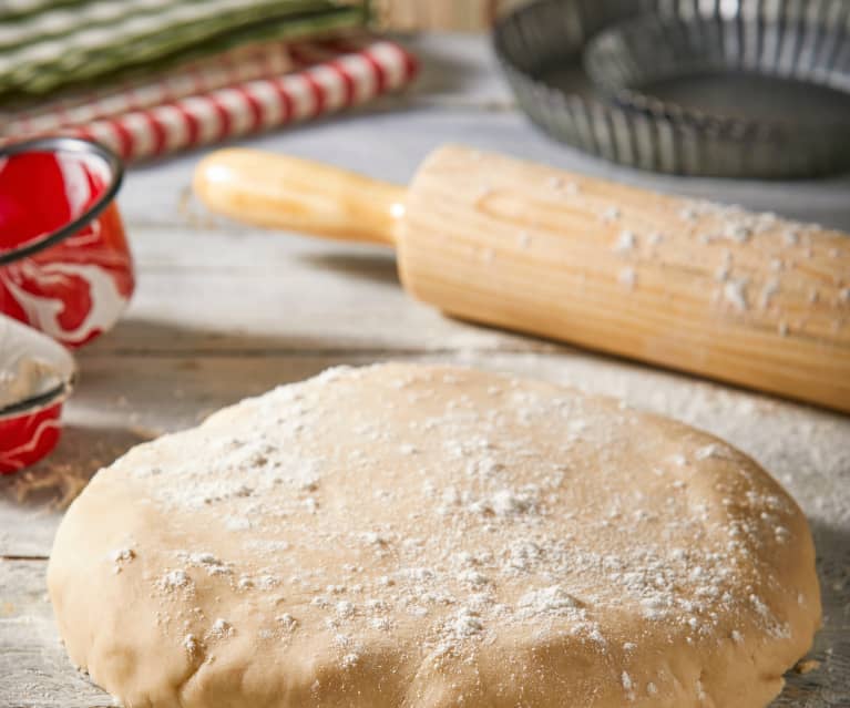 à mouvement alternatif tarte au rouleau de coupe - pâtisserie