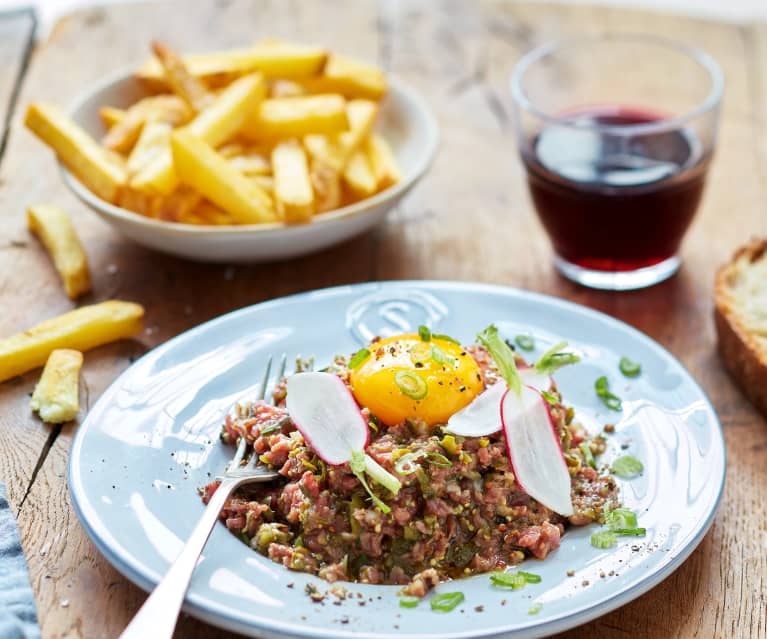 Tartare de bœuf à la moutarde, pommes frites