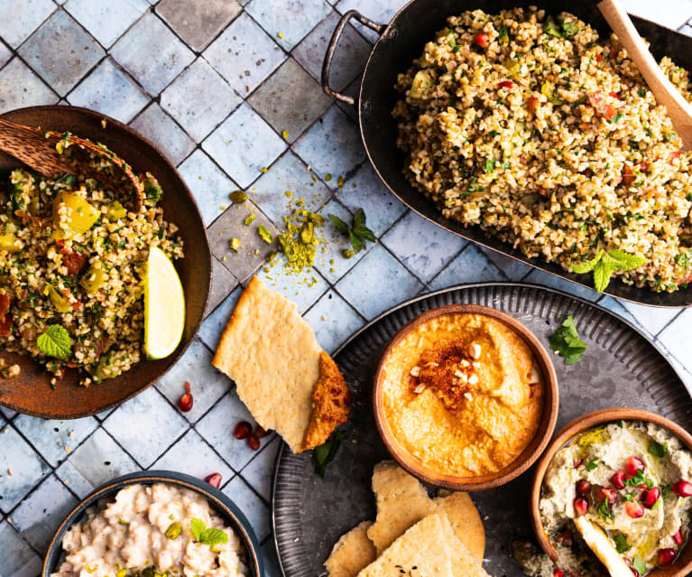 Brunch greco (bulgur, focaccia, porrige e crema melanzane e peperoni)