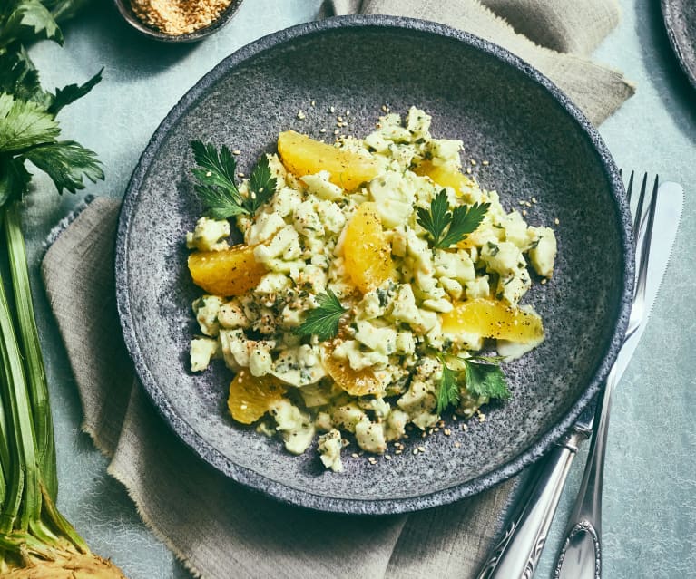 Knollensellerie-Orangen-Salat mit geröstetem Sesam