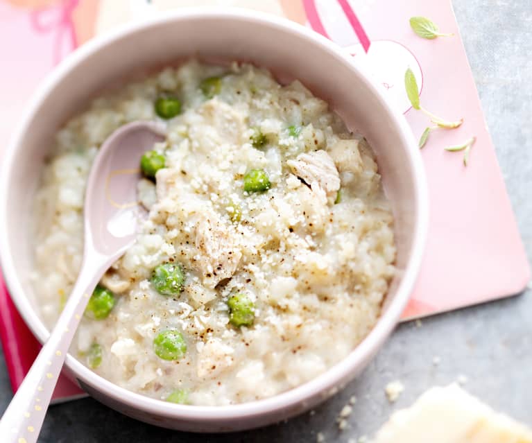 Babyfreundliches Hühner-Risotto mit Erbsen und Champignons