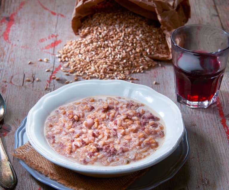 Farro ubriaco con salsiccia