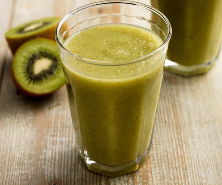 Apple Kiwi Green Smoothie - Beauty Bites