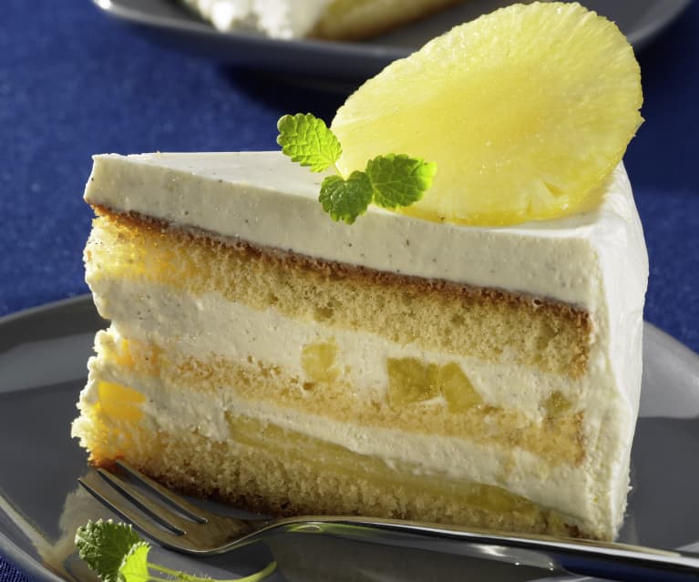 Torta allo yogurt e sambuco