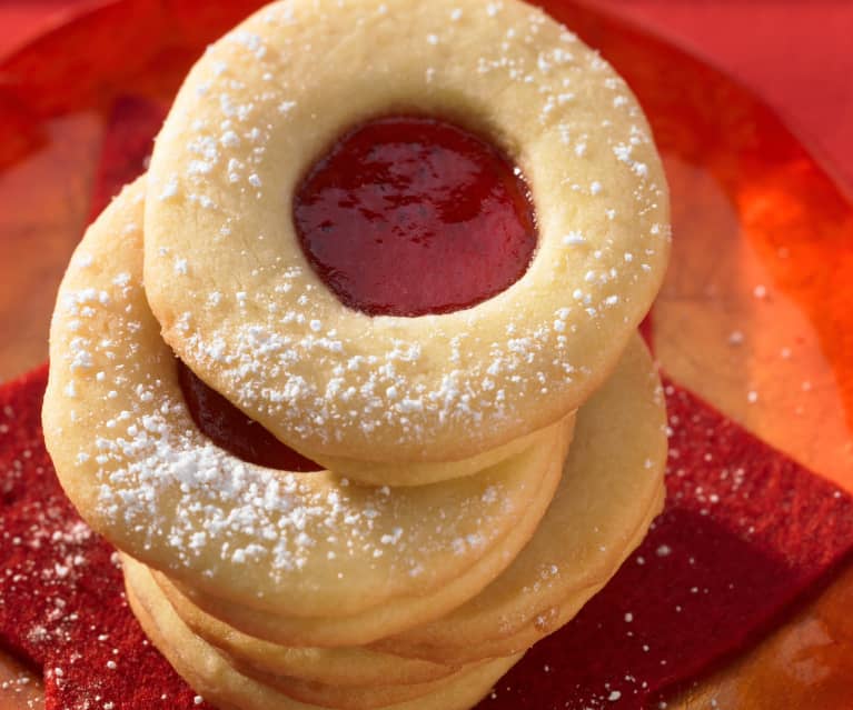 Buttergebäck zum Ausstechen mit Varianten Terassenplätzchen und Ochsenaugen