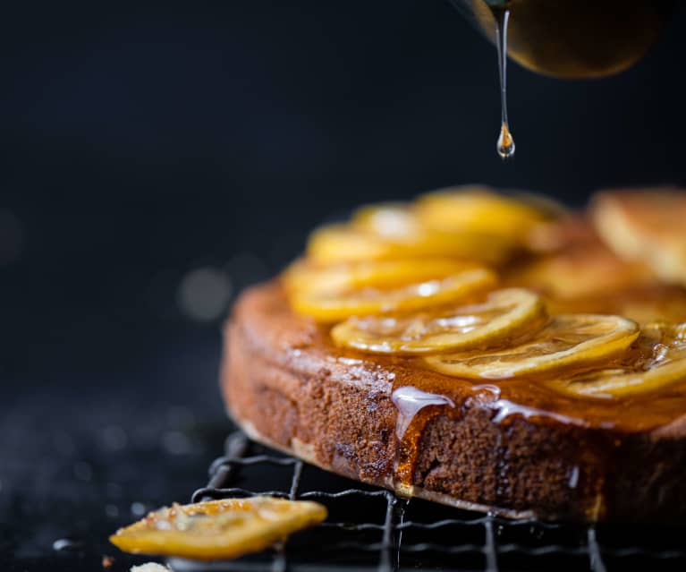 Bolo de pera com limão cristalizado e calda de limão - TM6