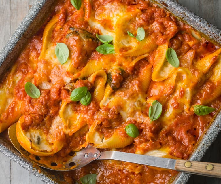 Three Cheese Conchiglioni with Tomato Sauce - Conchiglioni ai tre ...