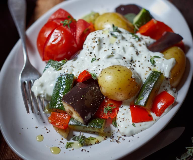 Veganes Zaziki mit Dampfgemüse