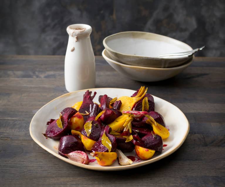 Steamed beetroot with creamy walnut sauce