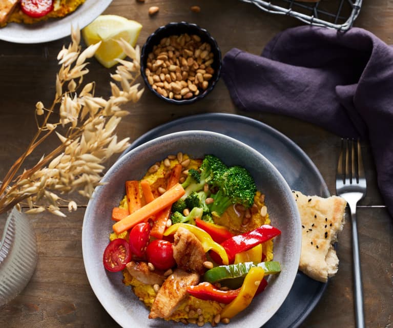 Kürbis-Hummus-Bowl mit Hähnchen