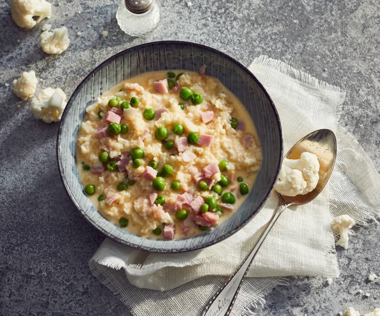 Blumenkohl-Risotto mit Schinken und Erbsen