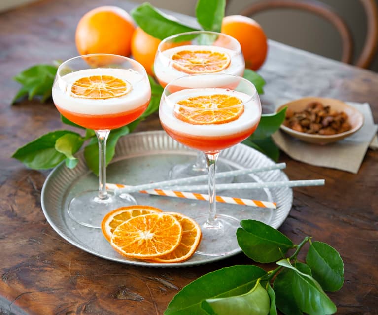 Aperol® and lemon sour with aquafaba foam