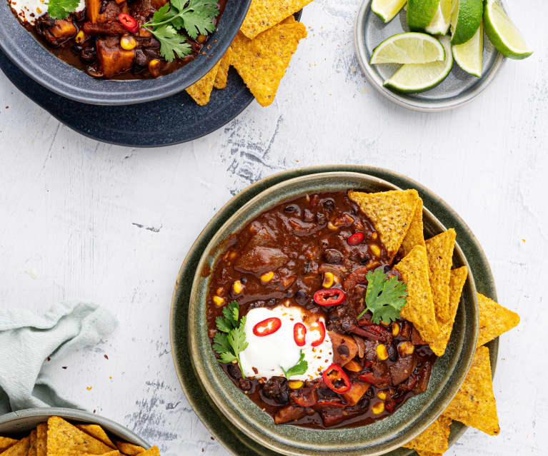 Süßkartoffel-Chili mit schwarzen Bohnen