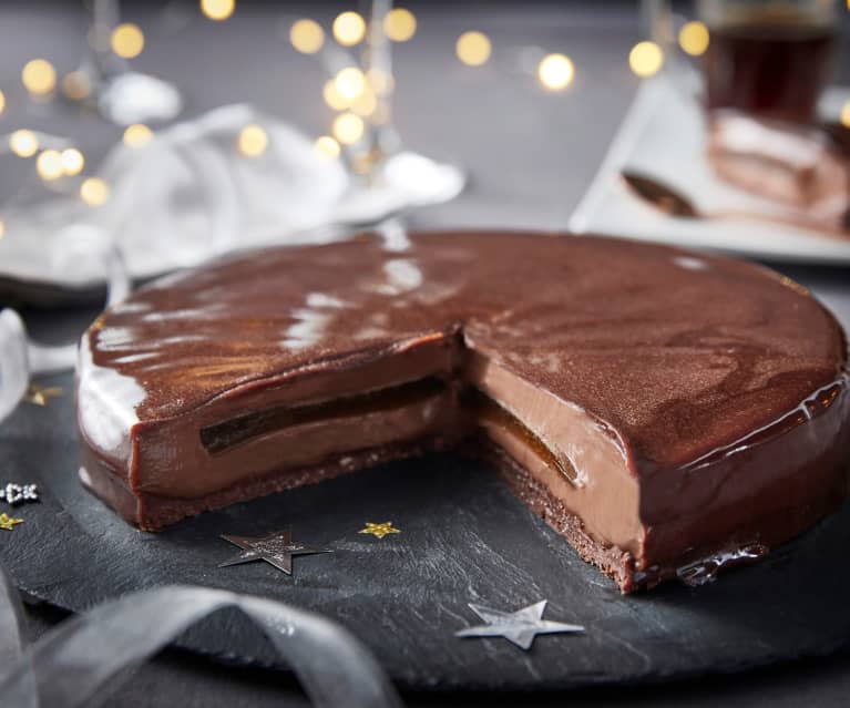 Gâteau au chocolat au lait, noisettes et fruits de la Passion 