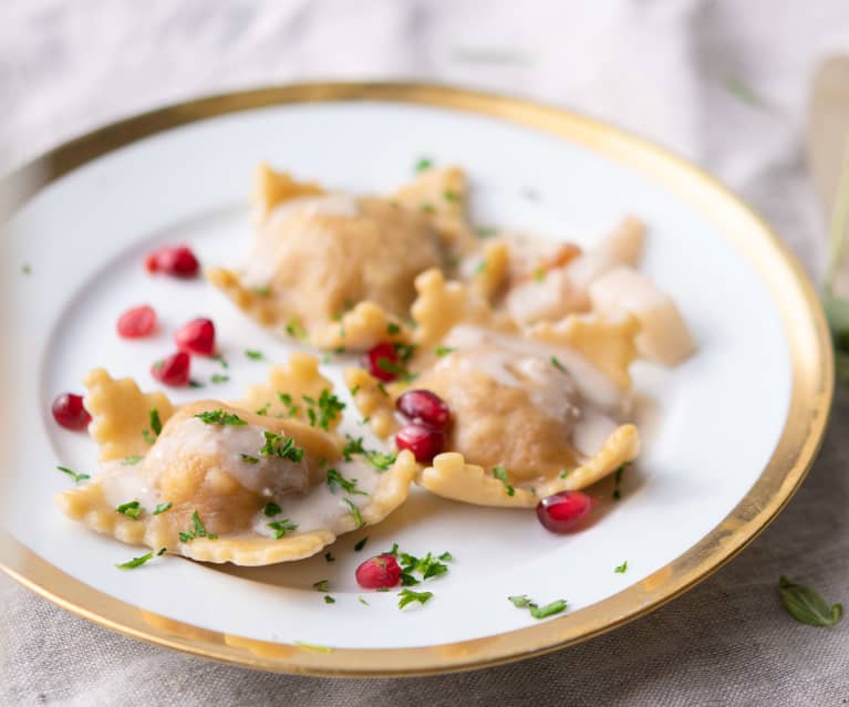 Raviolis de nueces con salsa de cava