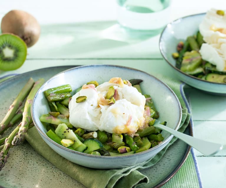 Ensalada de espárragos con pistachos y mozzarella