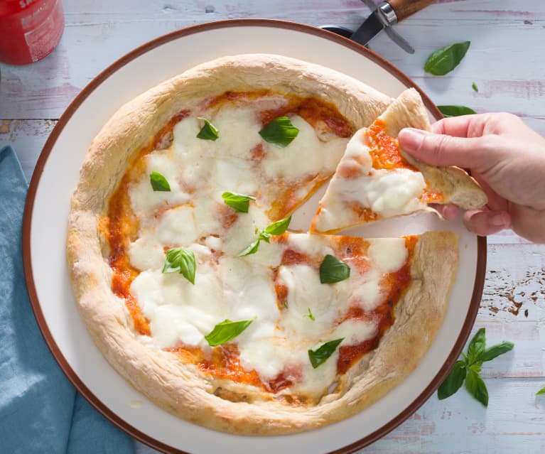 Pizza carbonara con masa pan