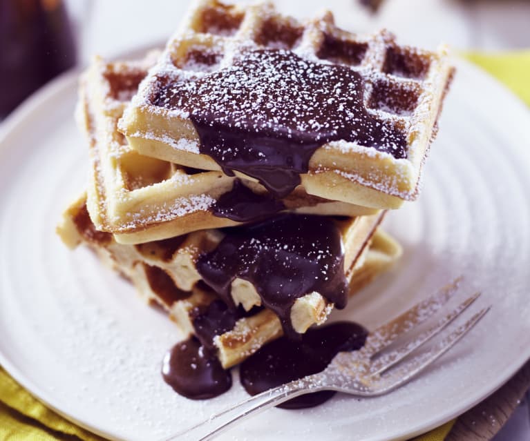 Bananenwaffeln mit Schokoladensauce - Cookidoo® – la plataforma de ...