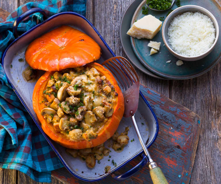 Gefüllter Kürbis mit Champignons